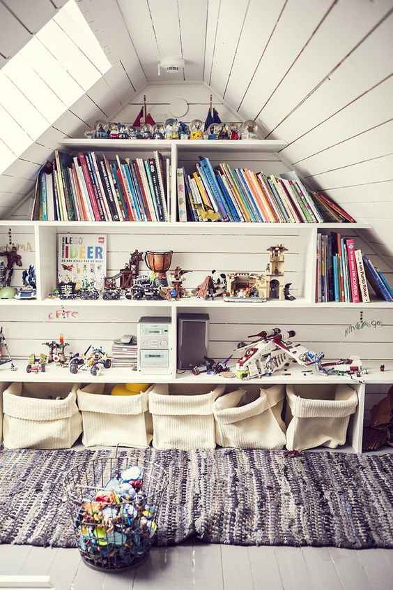 Úložný prostor pro dětské hračky a knížky