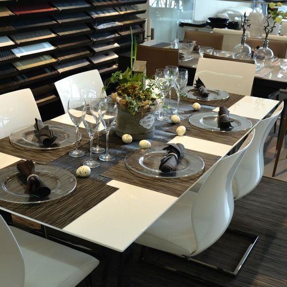 moderní a elegantní  velikonoční prostírání