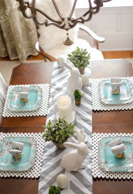 krásné prostírání v příjemných barvách