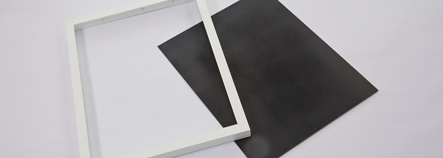 rámeček a černá fólie