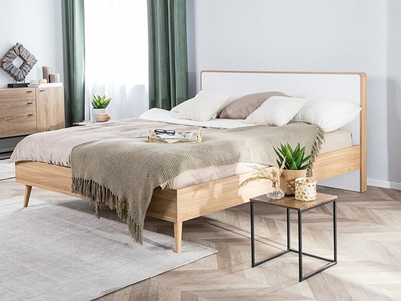 Manželská posteľ 180 cm SERVI (s roštom) (svetlé drevo)