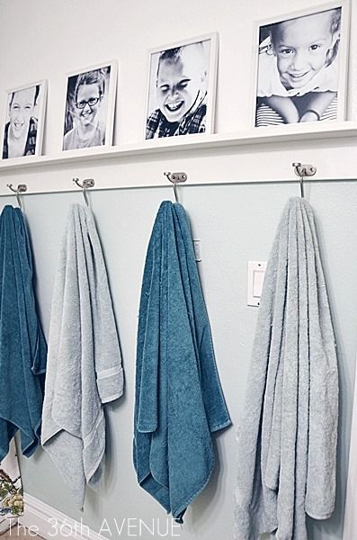 ručníky zavěšené odděleně
