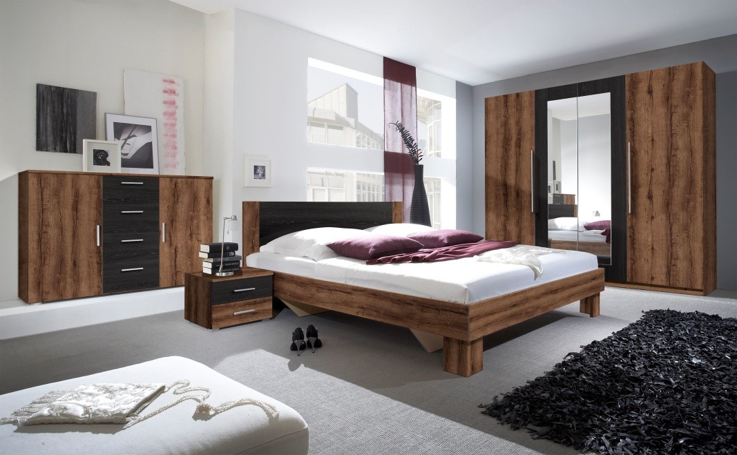 Manželská posteľ 180cm