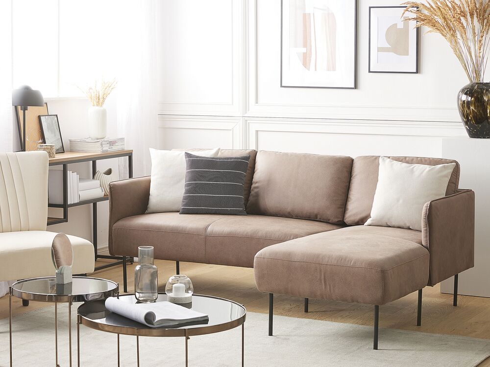 Prázdne kúty v domácnosti? Rohový nábytok ich vyplní!