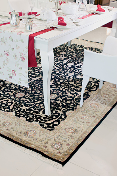 Ručne viazaný koberec Bakero Champa Black-Ivory