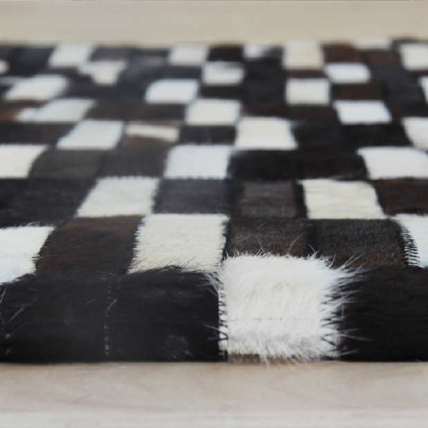 Kožený koberec 69x140 cm Kazuko TYP 06 (hovädzia koža + vzor patchwork)