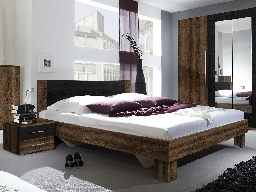 Manželská posteľ 180 cm Verwood Typ 52 (monastery + čierna) (s noč. stolíkmi) *výpredaj
