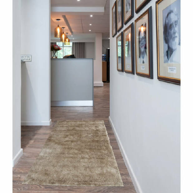 Kusový koberec 70x210 cm Ariela (krémová)