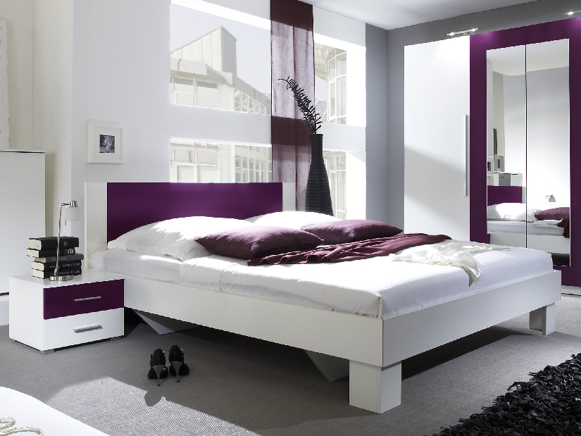 Manželská posteľ 180 cm Verwood Typ 52 (biela + fialová) (s noč. stolíkmi)