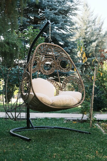 Záhradná hojdacia stolička Olsenka (krémová + béžová)