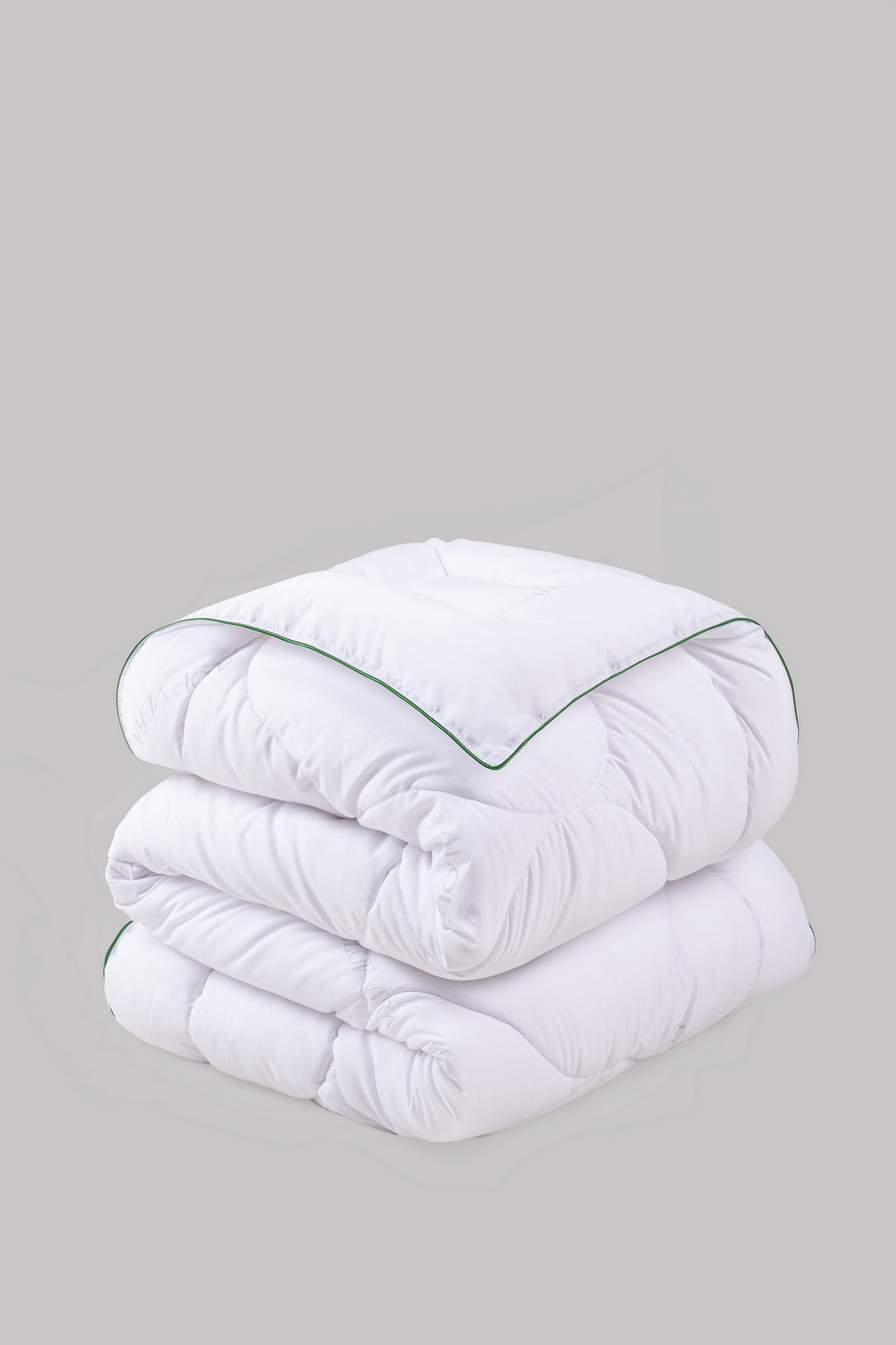 Prikrývka 195 x 215 cm Alove (biela)