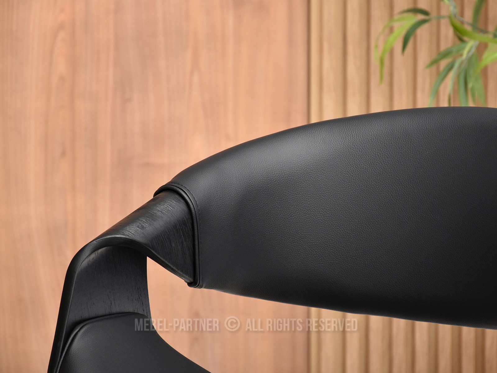 Stolička Bjorn K (čierna) *výpredaj